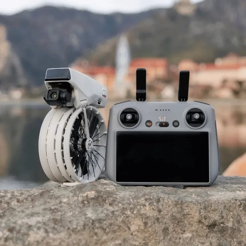 Flip (DJI RC-2) photo 2