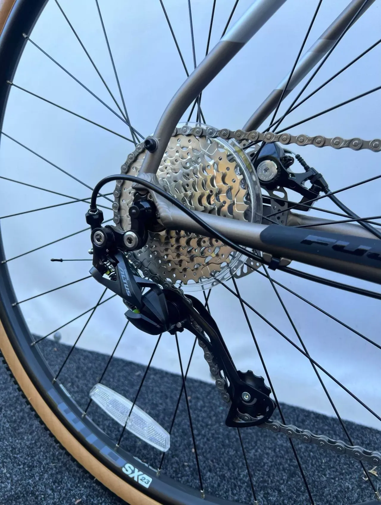 Vélos gravel & voyage Fuji Jari 2.5 photo 3